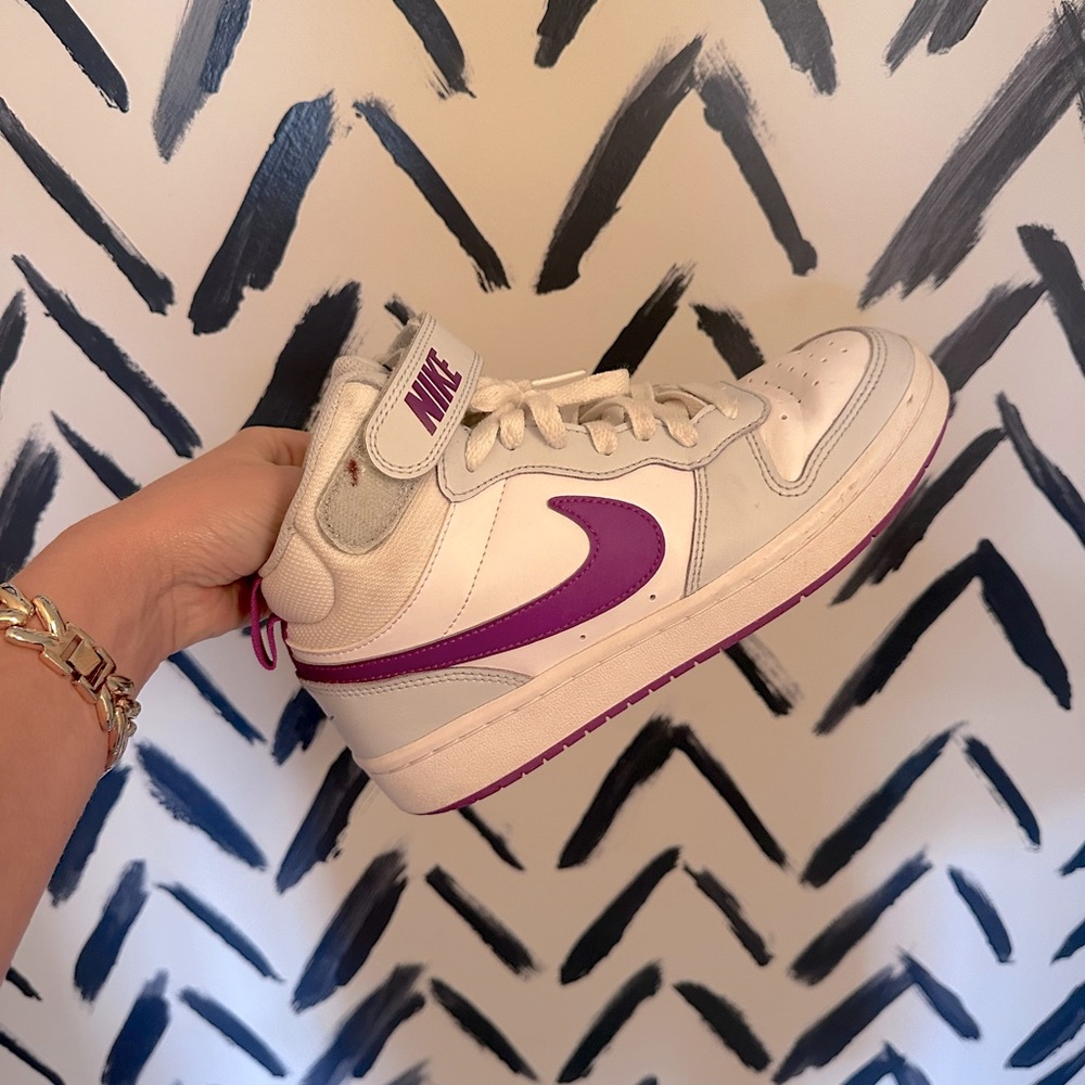 Girls Nikes